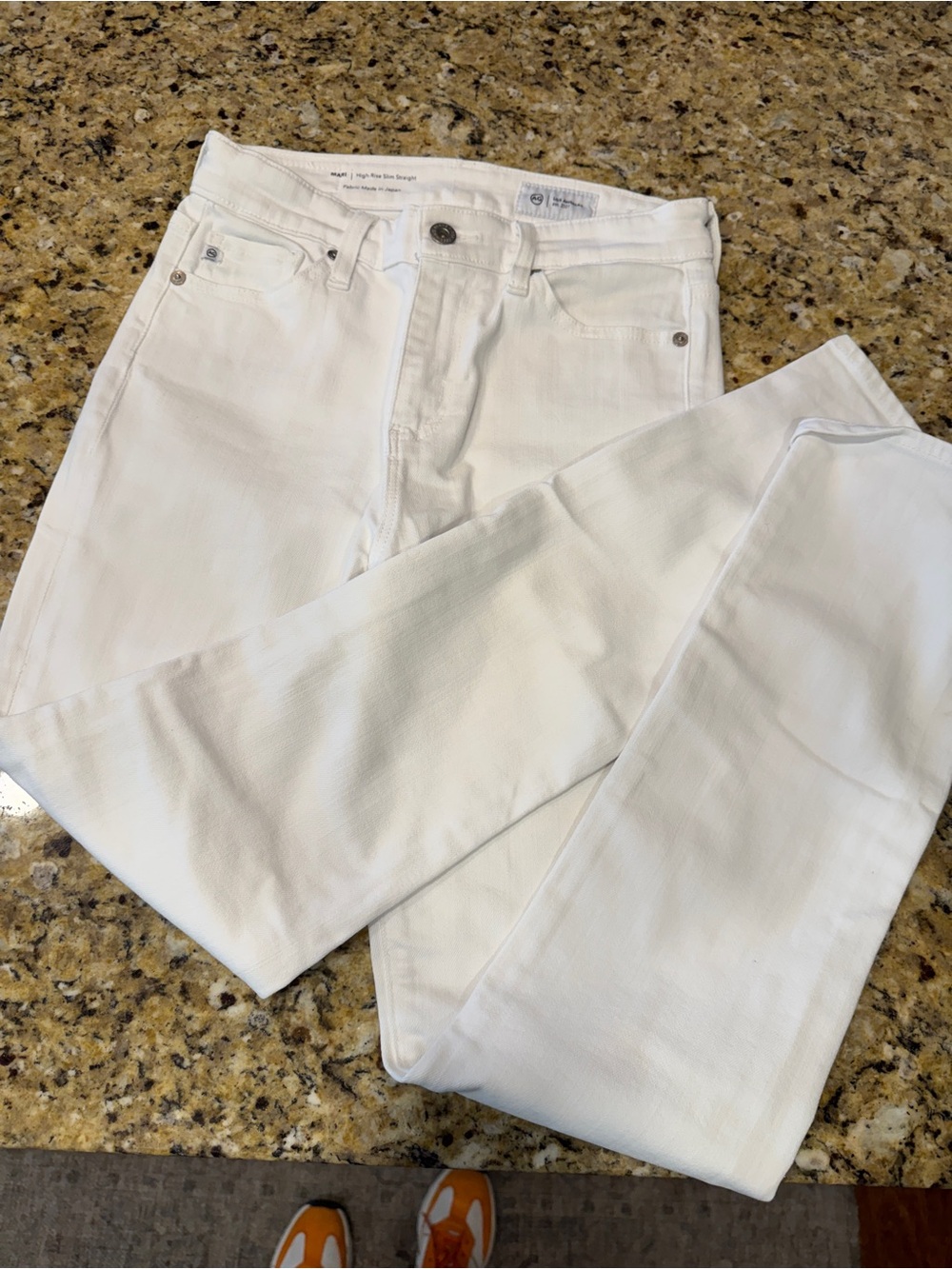 AG Mari White High-Rise slim Straight Jeans 25